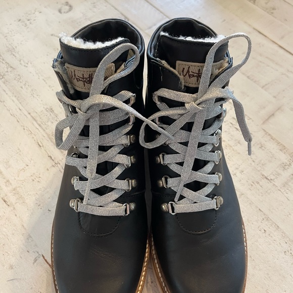 Montelliana Boots 7 - Picture 3 of 8